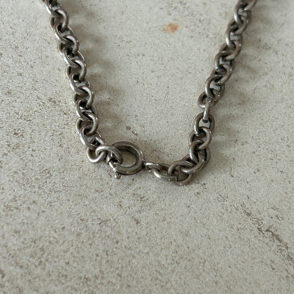 Vintage Modernist Hammered Silver Disc Pendant Necklace - Scalloped Edge - 18" - Picture 5 of 5